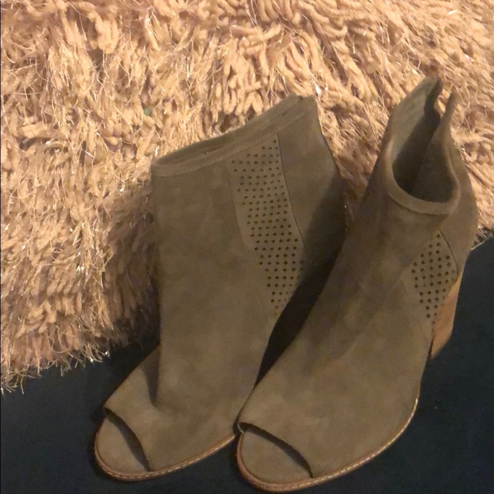 Gianni Bini Boots